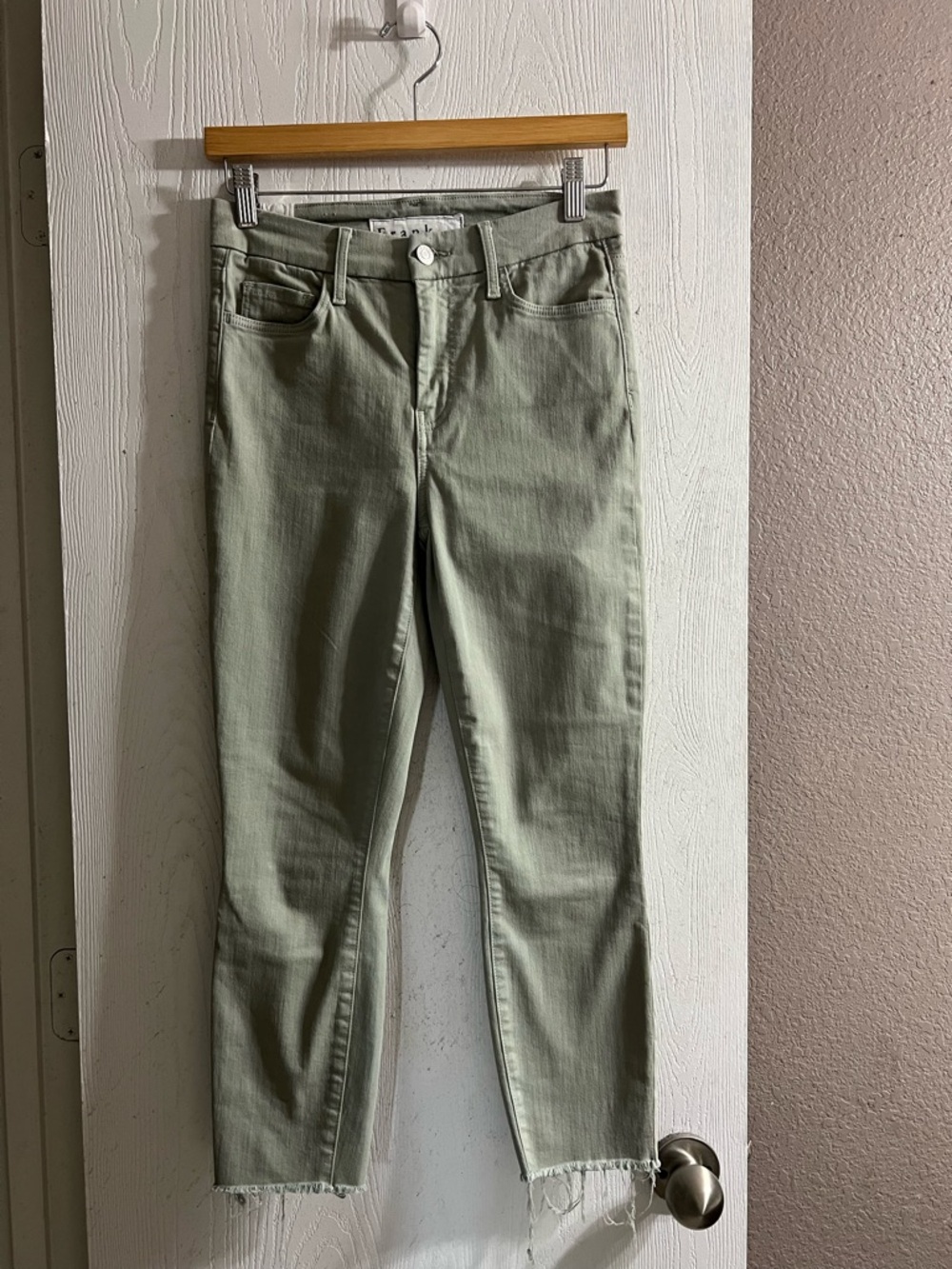 Frank & Eileen Sligo Skinny Slim Light Olive Sage Green Jeans Women 26 Raw Hem